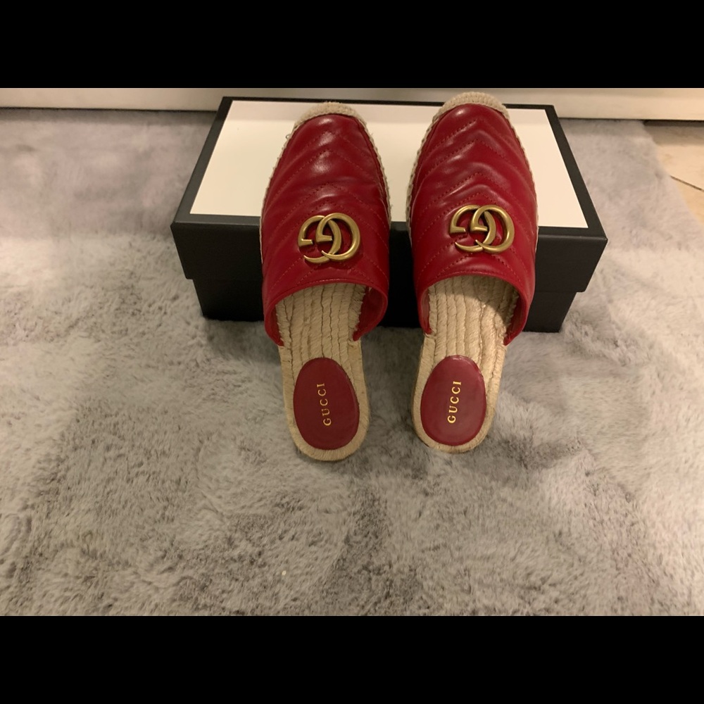 Red Gucci Mules worn 1 time authentic ! Box and bags